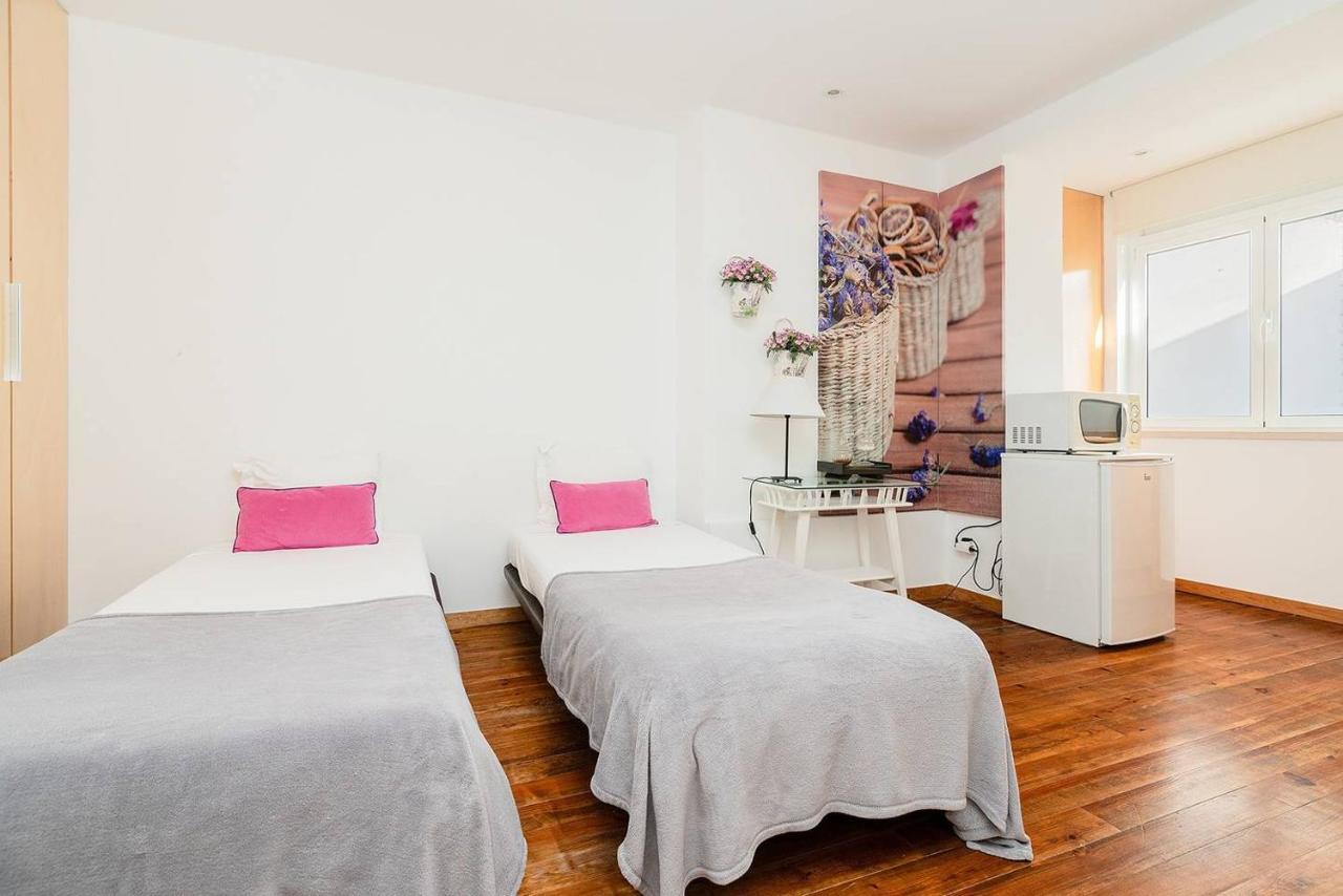 Renovated Apartments In Central Lisbon Exterior photo